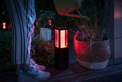 Hue pedestal deals light